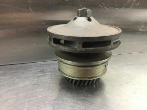 Liebherr Wasserpumpe